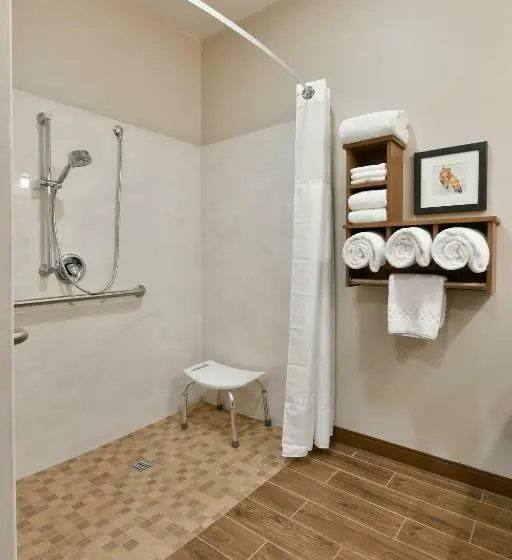 スタンダードスタジオ, Grandstay Hotel & Suites