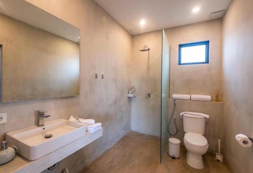 ファミリーステューディオ, Canggu Dream Studios & Villas