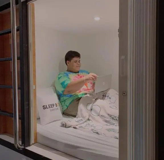 تختخواب در اتاق مشترک, Sleepbox Hostel Suratthani