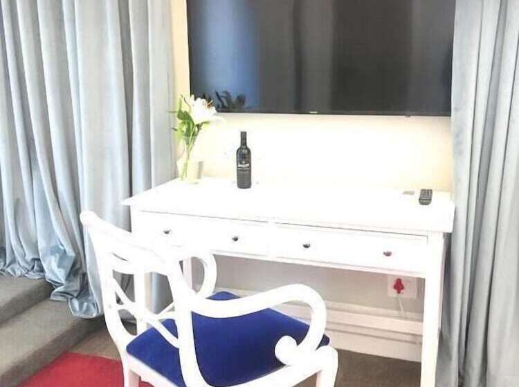 Номер Deluxe, Rand Club Suites