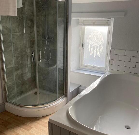 חדר סטנדרט עם מיטת קינג, Hunters Lodge Inn