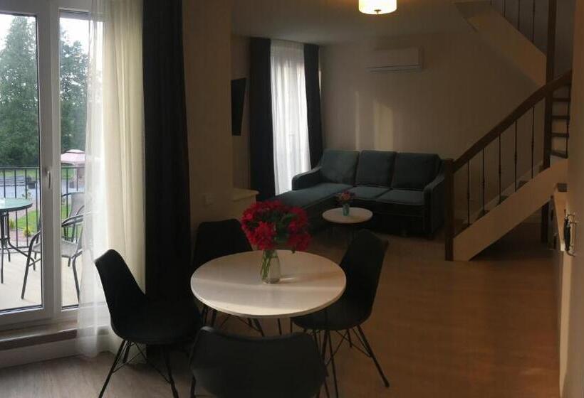 سوییت خانوادگی, Vila Jūralux