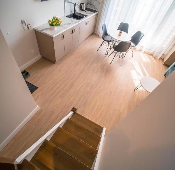 سوییت خانوادگی, Vila Jūralux