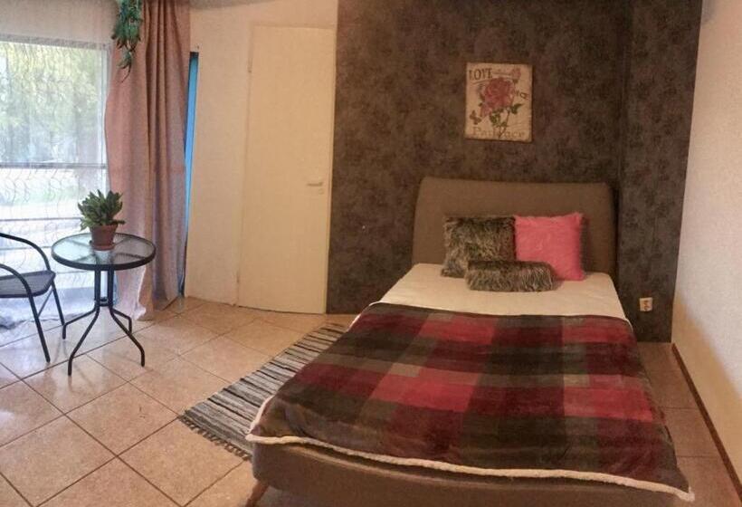 اتاق استاندارد, Harbour Hostel Tallinn