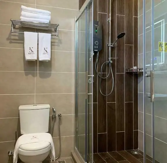 اتاق استاندارد سه نفره, K