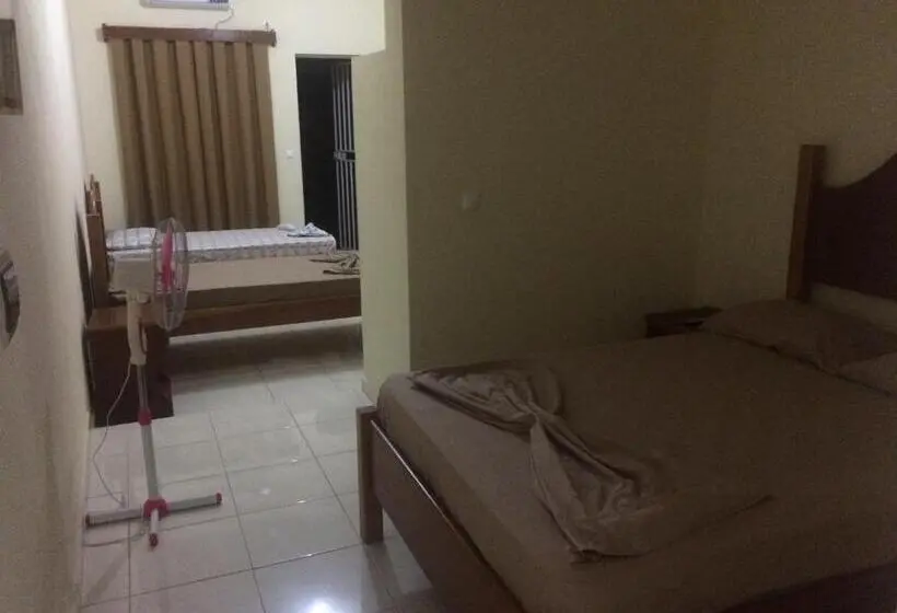اتاق استاندارد, Pensao Motel Sodade