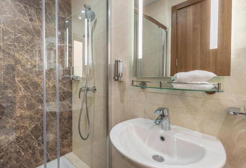 اتاق استاندارد چهار تخته, Dun Gorg Guest House