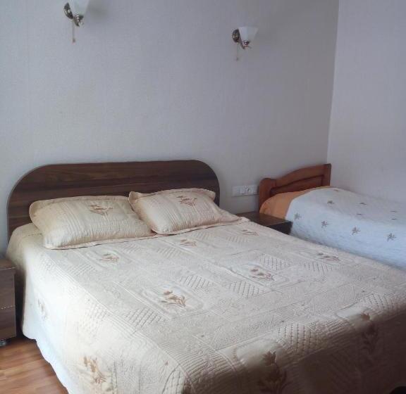 Triple Room Sea View, Small Guest House