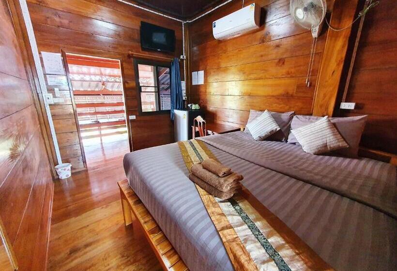 חדר דלוקס עם מרפסת, Perfect Resort Sukhothai & Motorbikes For Rent & Bicycles For Rent