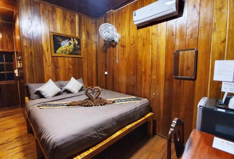 חדר דלוקס עם מרפסת, Perfect Resort Sukhothai & Motorbikes For Rent & Bicycles For Rent