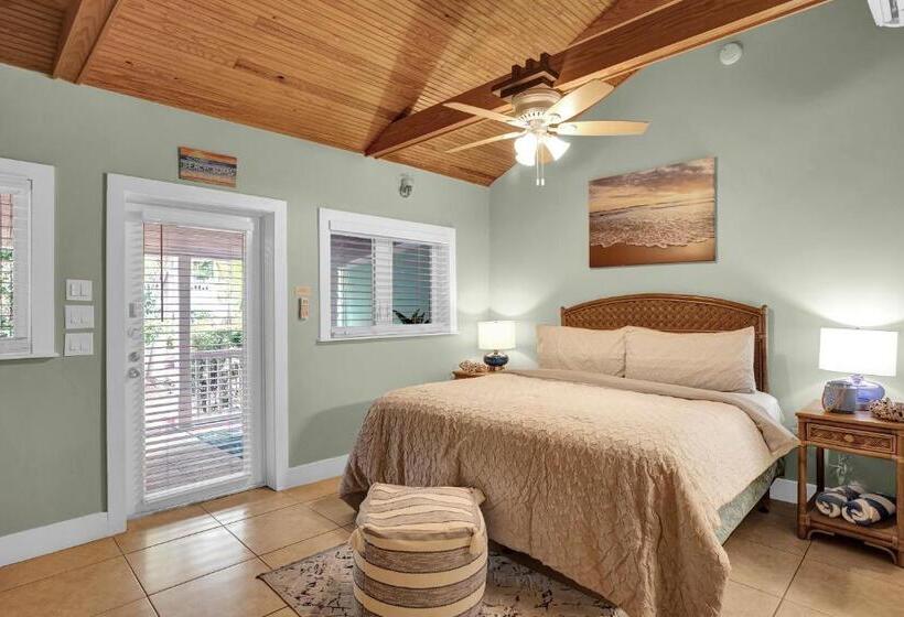 إستوديو قياسى, Coconut Mallory Resort And Marina