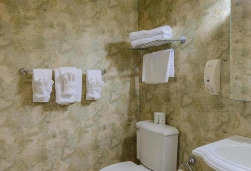 Апартаменты Deluxe 1 Спальня, Coconut Mallory Resort And Marina