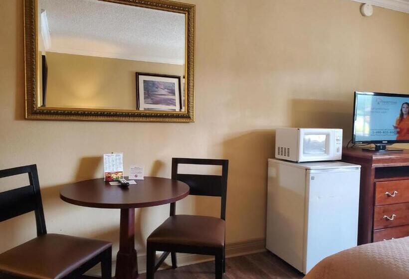 חדר סטנדרט עם מיטת קינג, Colonial House Motel