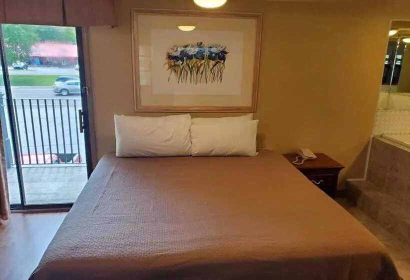 キングサイズベッドのスイートルーム, Colonial House Motel
