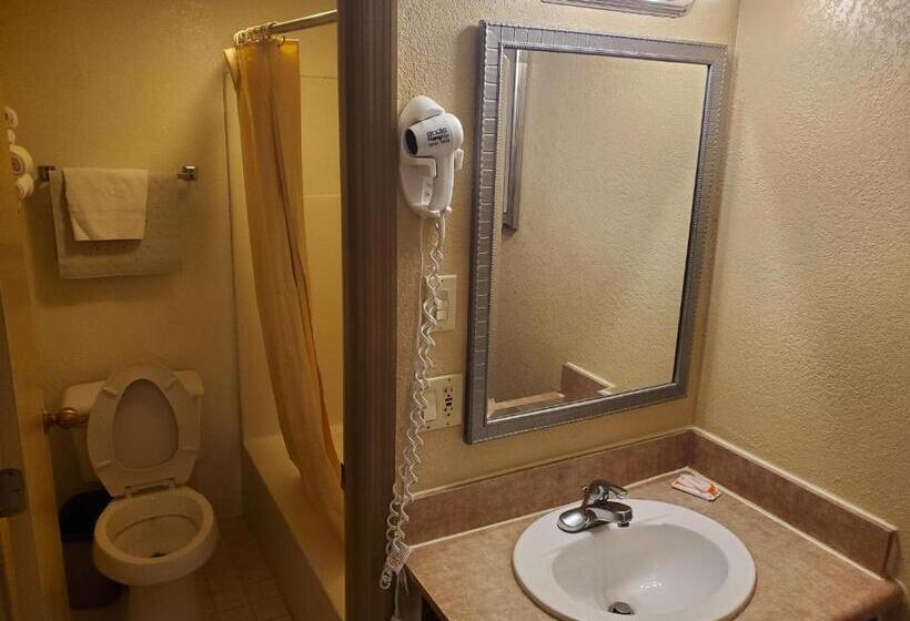 סוויטה, Colonial House Motel