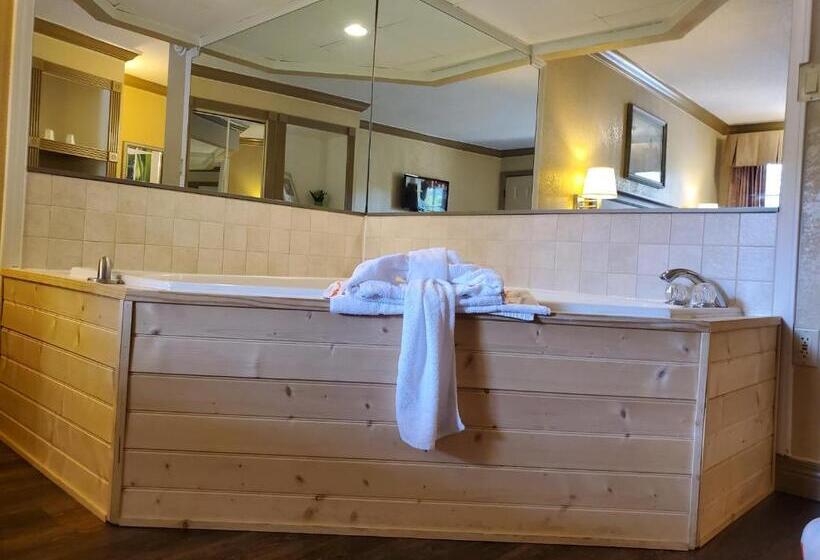 套房, Colonial House Motel