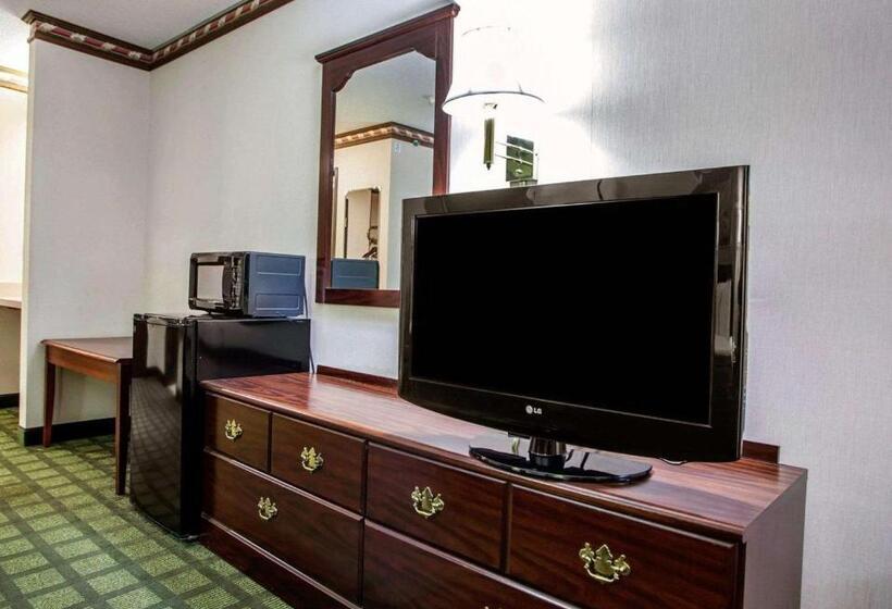 חדר סטנדרט עם מיטת קינג, Quality Inn Arcola