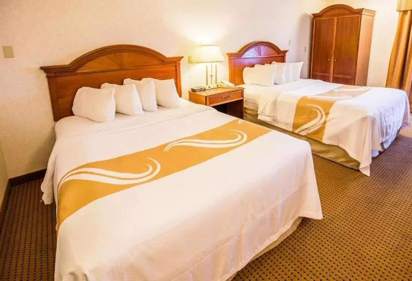 スタンダードルーム, Quality Inn & Suites University