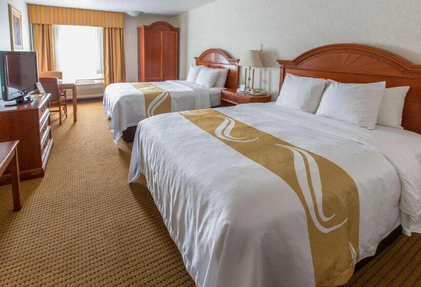 スタンダードルーム, Quality Inn & Suites University