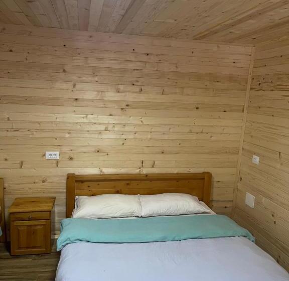 اتاق استاندارد, Lazer çardaku Guesthouse