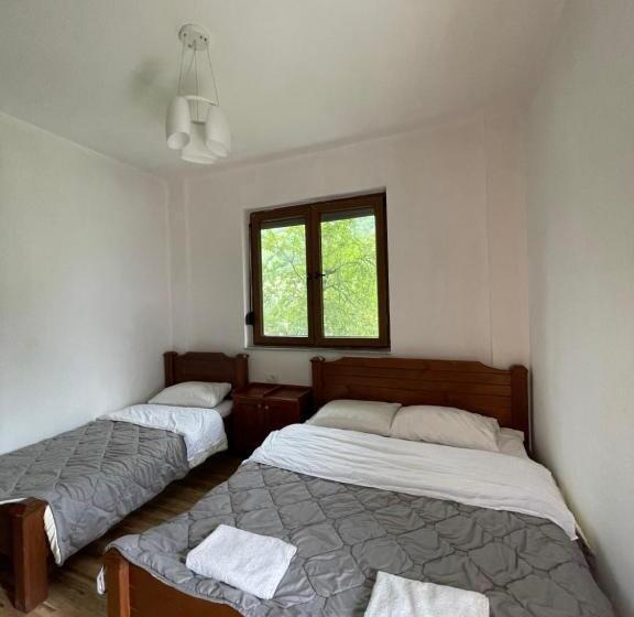 اتاق استاندارد, Lazer çardaku Guesthouse