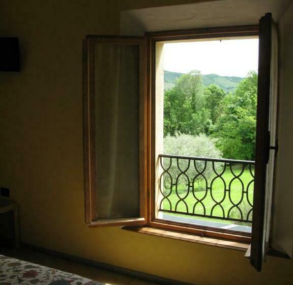 חדר סטנדרט לשלושה, Agriturismo Contea Di Val D'amone