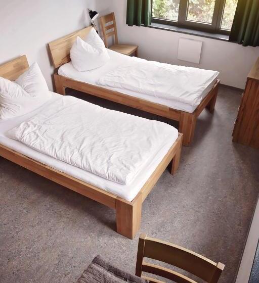 バス共有のスタンダードルーム, Garni Fischerfleck In Ismaning Near Munich