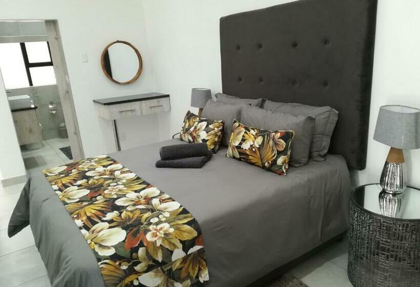 اتاق لوکس خانوادگی, The Gamtoos Ferry