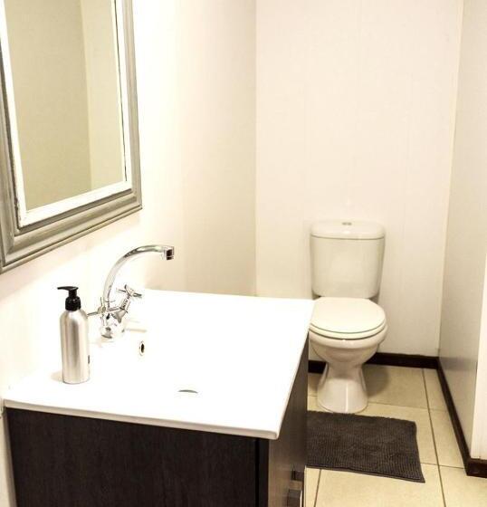 اتاق استاندارد, Kroon Manor