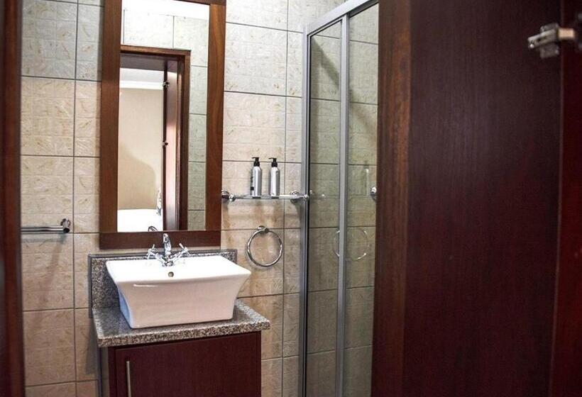 اتاق استاندارد, Kroon Manor