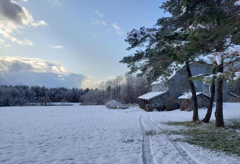 Семейное Бунгало, Auberge Du Vignoble Bromont