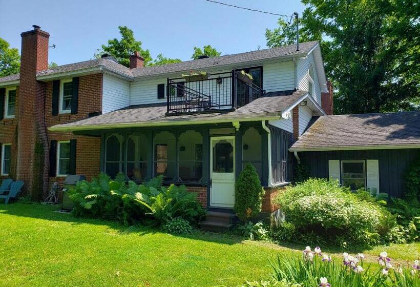 Семейное Бунгало, Auberge Du Vignoble Bromont