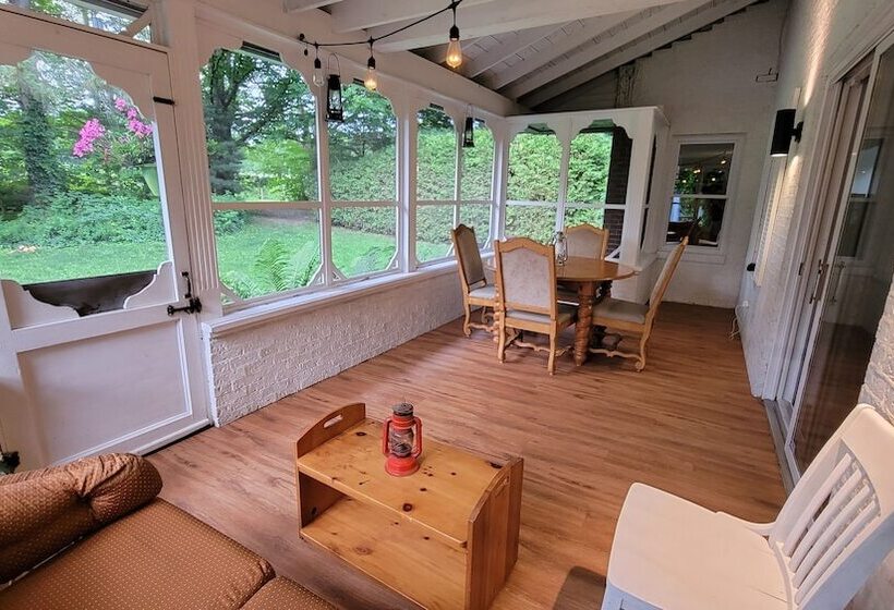 Номер Стандарт, Auberge Du Vignoble Bromont