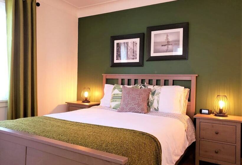 Номер Стандарт, Auberge Du Vignoble Bromont