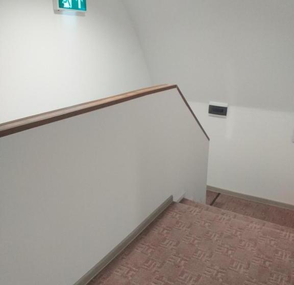 غرفة قياسية, Hobby