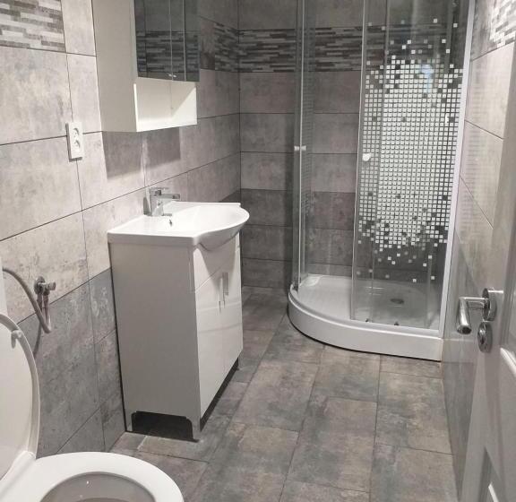 غرفة إقتصادية, Hobby