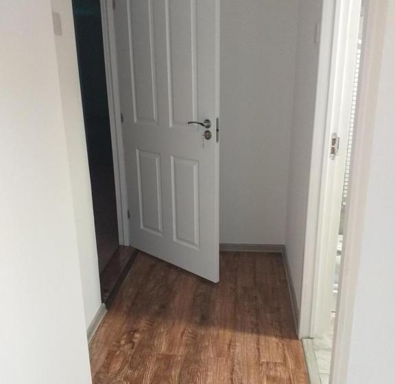 غرفة قياسية, Hobby