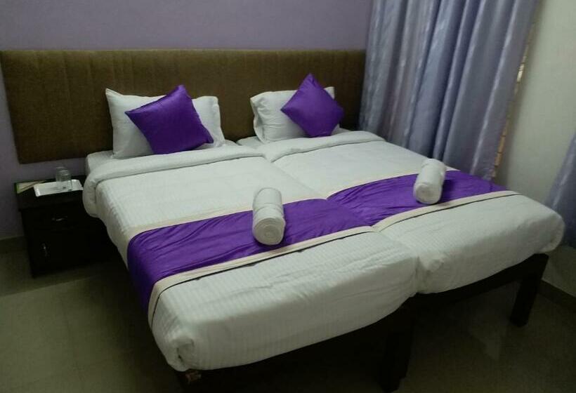 Camera Deluxe, V Bee Plaza