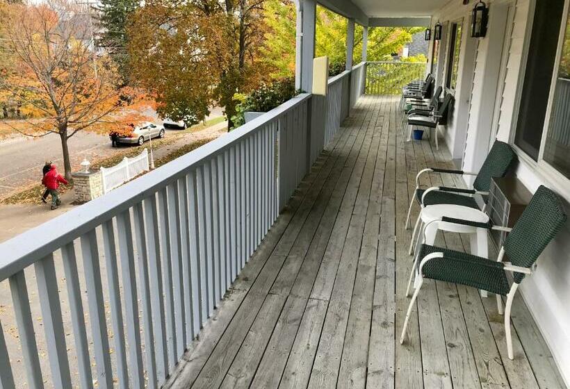 غرفة قياسية, Main Street Motel