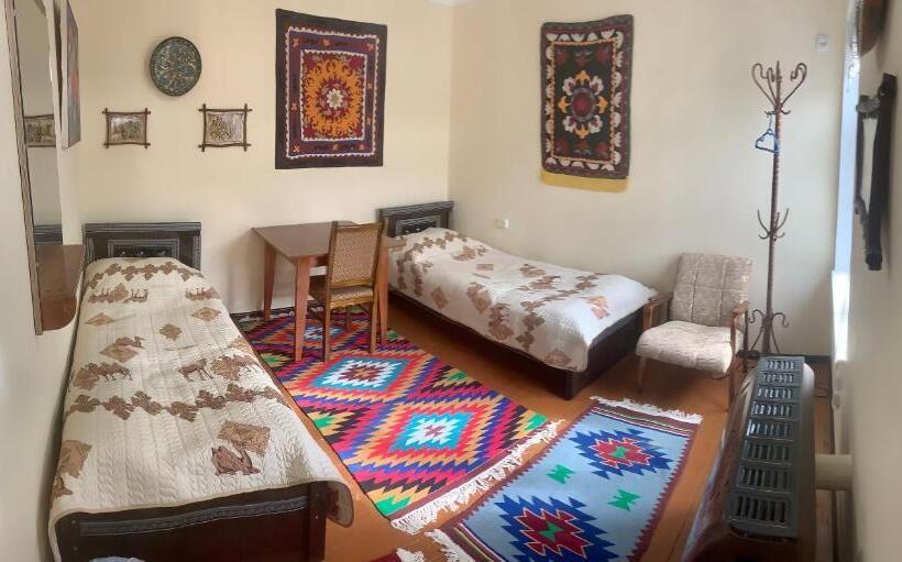 חדר סטנדרט עם נוף, Art Guest House Usto