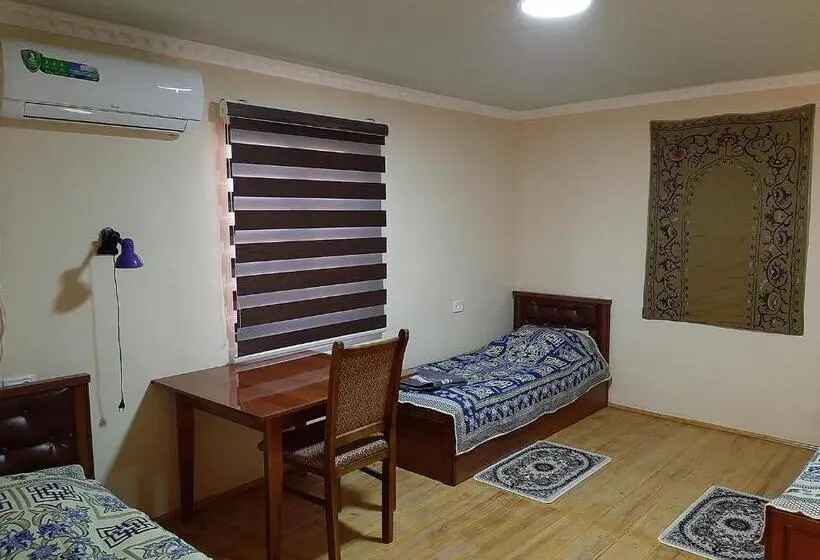 اتاق استاندارد سه نفره, Art Guest House Usto