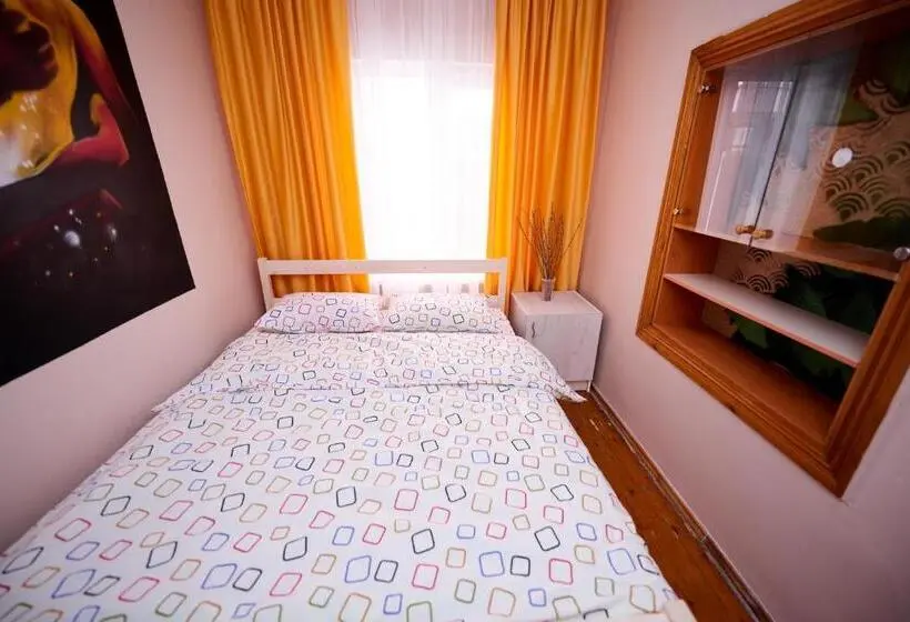 اتاق استاندارد, Wanderlust Hostel