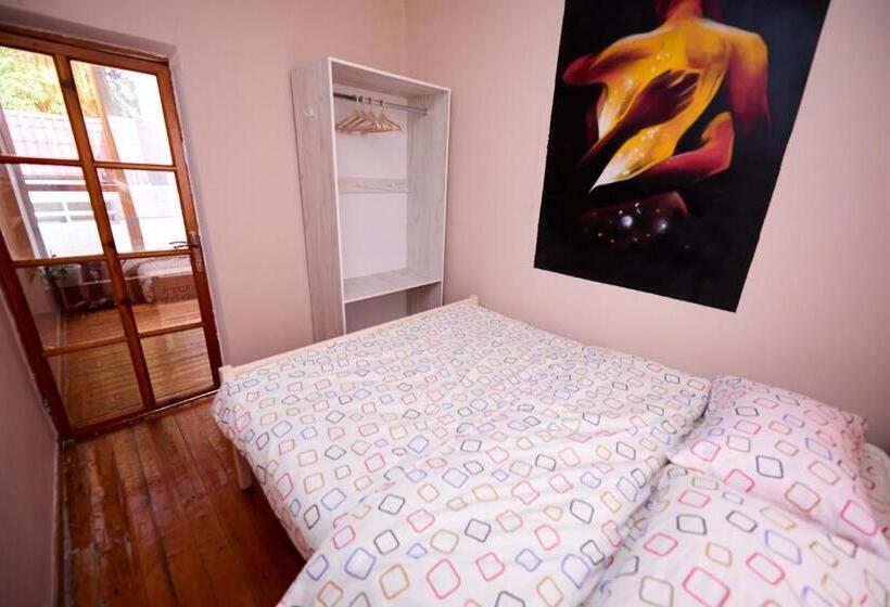 اتاق استاندارد, Wanderlust Hostel