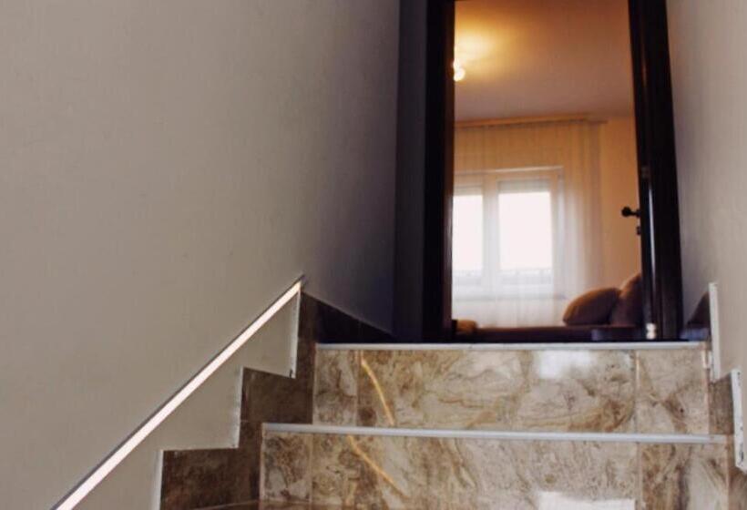 اتاق سوپریور, Konačište Simče