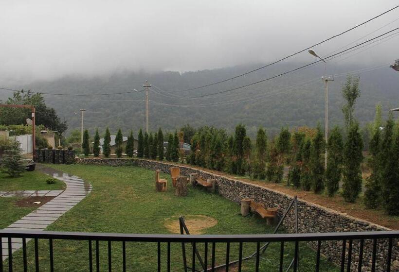 패밀리 룸, Hover Boutique