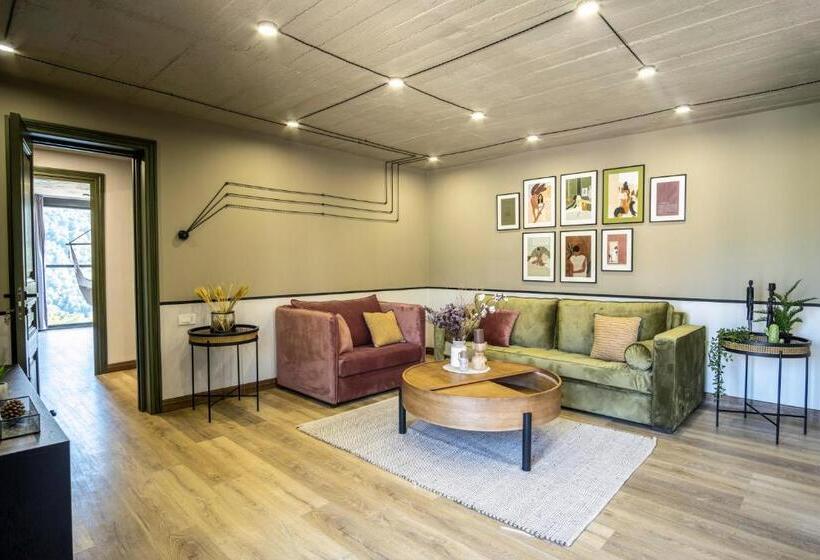 디럭스 패밀리 룸, Hover Boutique