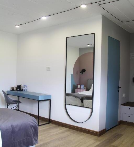 스탠다드 룸, Hover Boutique