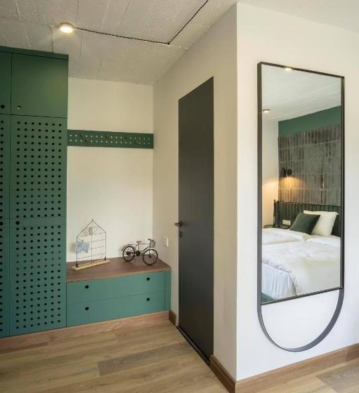 디럭스 룸, Hover Boutique