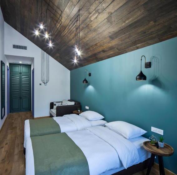 디럭스 룸, Hover Boutique