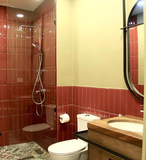 디럭스 룸, Hover Boutique